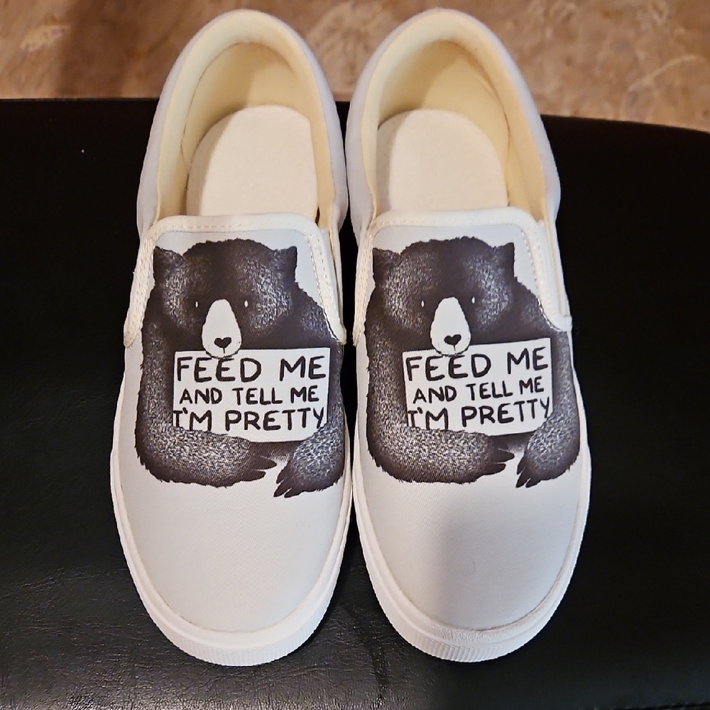NWOB Womens White Bear Print Slip-On Shoes